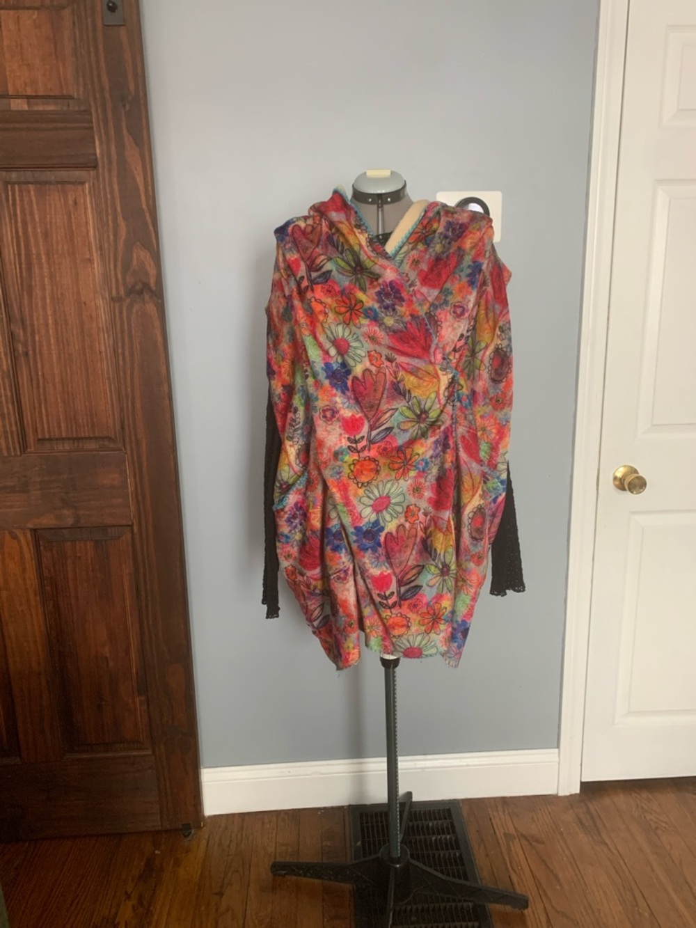 Natural Life Colorful Floral Pullover vest- Multicolor L/XL